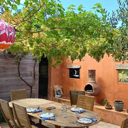 La Maison De 1868 Гостевой дом