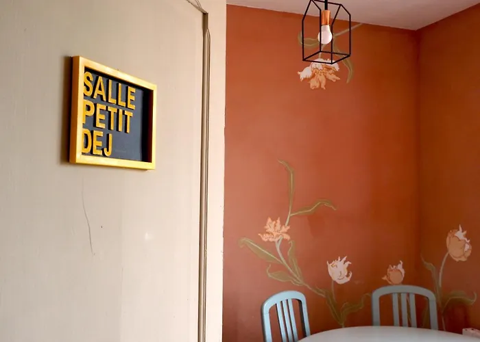 La Maison De 1868 招待所 *